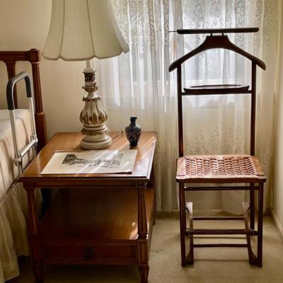 Sale Photo Thumbnail #75: One of a pair of vintage Henredon night stands/end tables