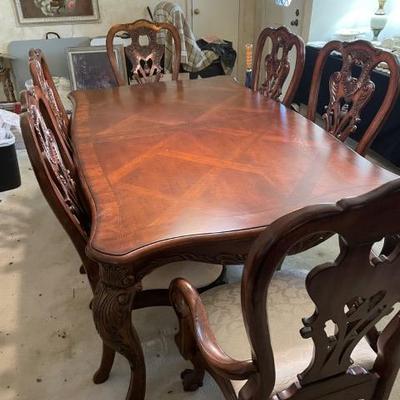 Dining Table w/ 6 chairs
