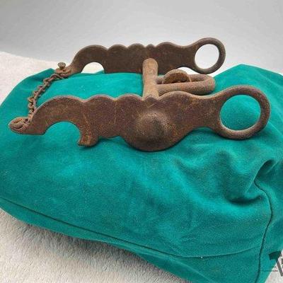 382 • 3 antique bits