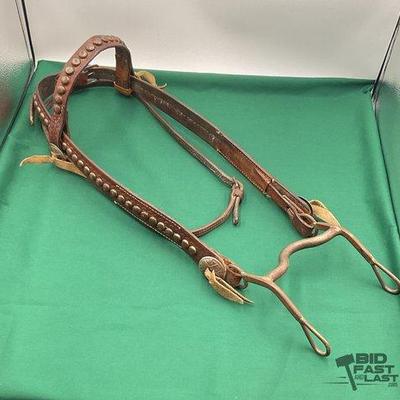 464 • antique leather head stall with bit