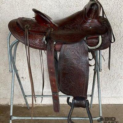 129 • vintage dan and sons makers western saddle
