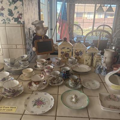 Estate sale photo