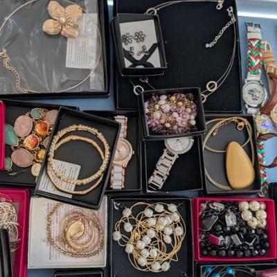 Sale Photo Thumbnail #10