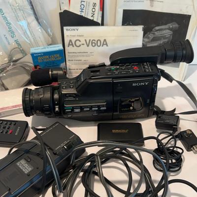 Sony CCD-F401 Video8 Camcorder with Case, Accessories & Manuals