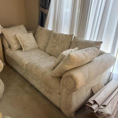 Sale Photo Thumbnail #122