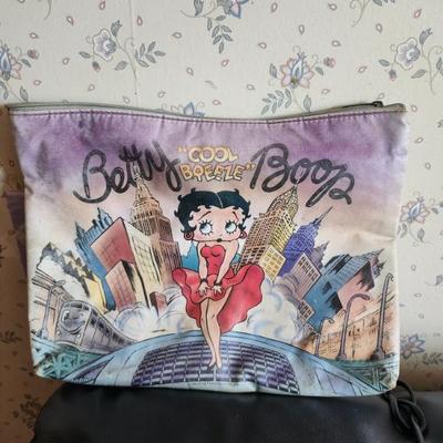 Sale Photo Thumbnail #379