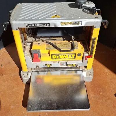 DeWalt DW734 12-1/2 Inch Thickness Planer