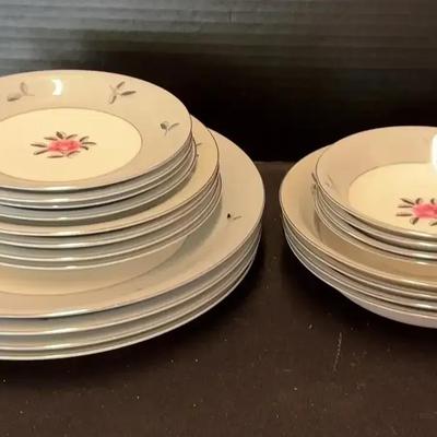 Seyei Fine China-4 Place Settings