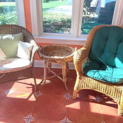 2 Wicker Chairs With Wicker End Table