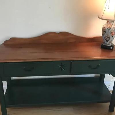 Ethan Allen Sideboard With Decorative Ceramic Lamp
