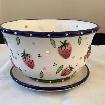 Vintage Ceramic Berry Bowl