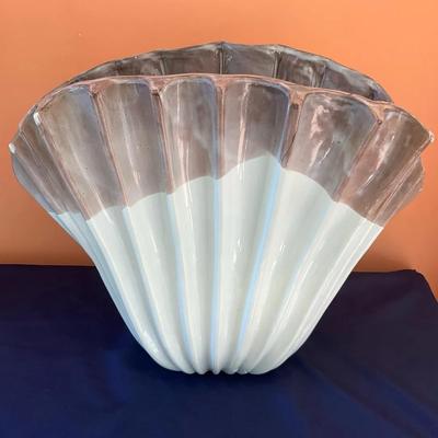 Ceramic Scalloped Clam Shell Vase By Garcia Imports