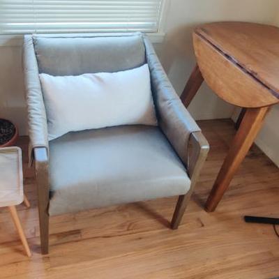 Drop Leaf Table w/ Chair and TV Table