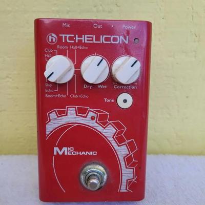 TC Helicon Mic Mechanic Vocal Pedal
