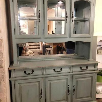 Lighted Hutch