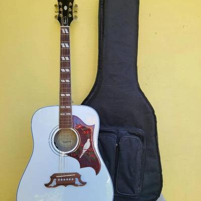 Epiphone Dove Acoustic/Electric Guitar With Case