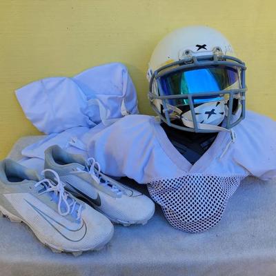 Complete Tackle Football Pads, Helmet, And Cleats