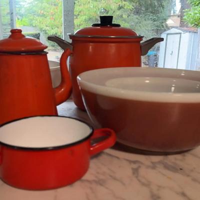 Italian Orange Enamelware/Pyrex Bowls,