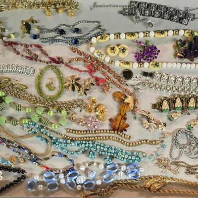Sale Photo Thumbnail #543