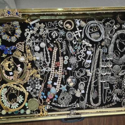 Sale Photo Thumbnail #538