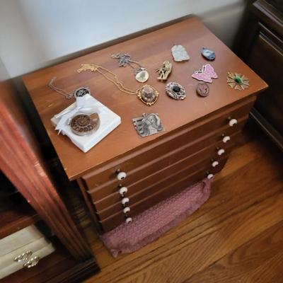 Sale Photo Thumbnail #144