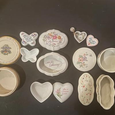 Porcelain Trinket Jewelry Music Boxes Lot 1
