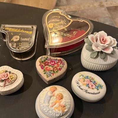 Porcelain Glass And Piano Music And Trinket Boxes - Avon Lot 4