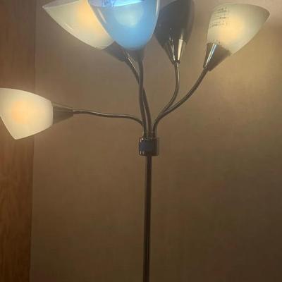 Standing Spider Lamp 