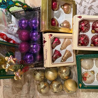 Vintage Ornaments and Decor 