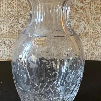 Gallia 8” Crystal Floral Vase With Gold Trim