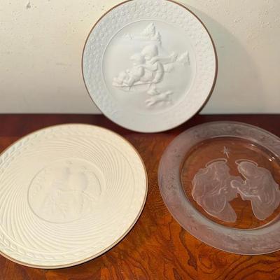 Lot of 3 Vintage Collector Plates – Avon & Holiday Themes (1983–1985)