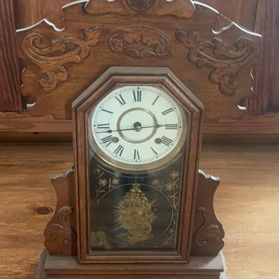 Antique/Vintage New Haven "Gingerbread" Style Mantel Clock