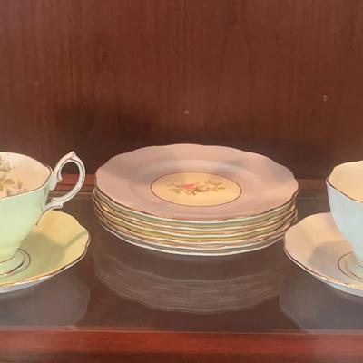Vintage Royal Albert Fine Bone China Floral Teacups And Saucers