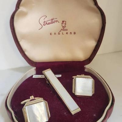 Mother Of Pearl Cuff Links And Tie Clip