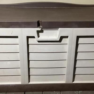Outdoor Plastic Storage Chest/Deck Box