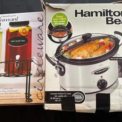 Hamilton Beach Slow Cooker & Circleware Beverage Dispenser Set