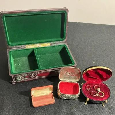 Vintage Jewelry Boxes with Gold Rings