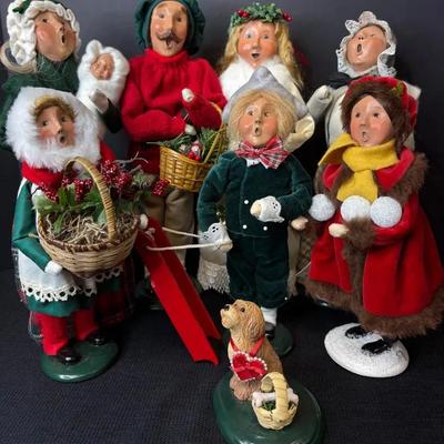7 Byers’ Choice Carolers-Children & Adults
