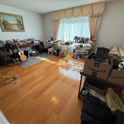 Sale Photo Thumbnail #102