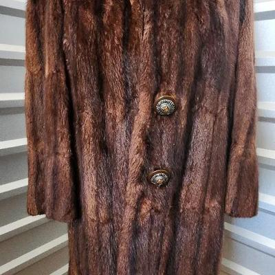 Brookover's Boise Fox Brown Fur Coat, 41" Collar To Bottom Of Back, 
