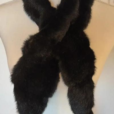 Exquisite Black Fur Pull -Through Scarf - Dressy Neck Accessory