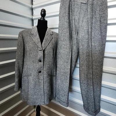 Nordstrom Petite Pant Suit, Chevron Black & White, Size 14