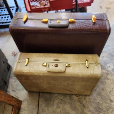 Sale Photo Thumbnail #90: Vintage Samonite Suitcases 
