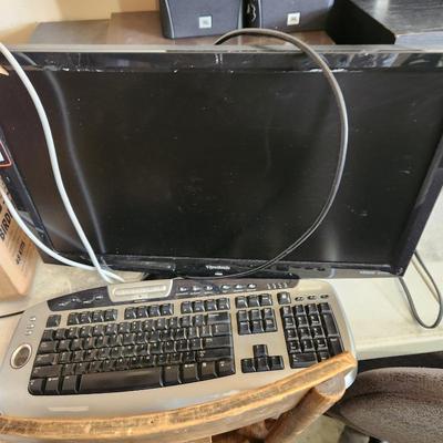 Sale Photo Thumbnail #103: Computer keyboard Monitor 