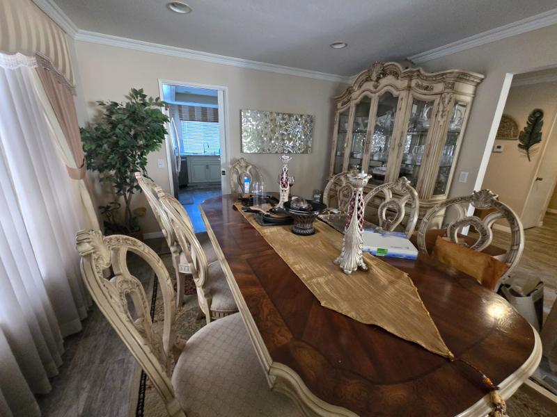 Sale Photo Thumbnail #4