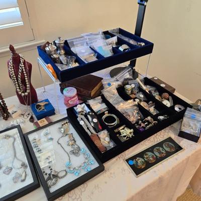 Sale Photo Thumbnail #153