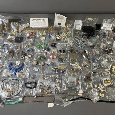 Sale Photo Thumbnail #199