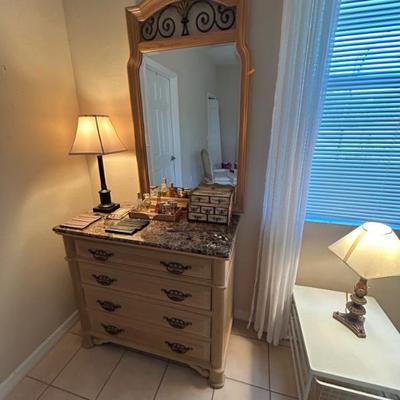 Sale Photo Thumbnail #31