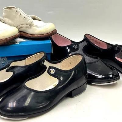 “Foot Traits” & Vintage Children’s Shoes 