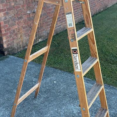 Davidson 6’ Wooden Ladder